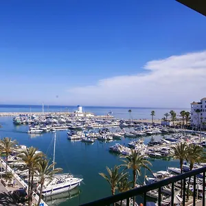 Duquesa Seaview Marina Apartment